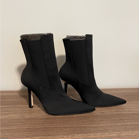 Good American Shoes - Good American Neoprene Black High Kickstand Booties size 8